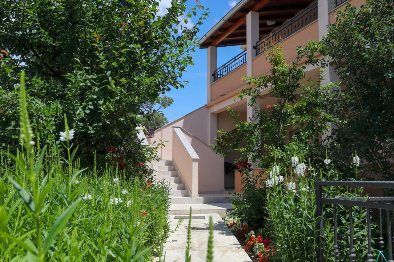 Alfonso Apartment Бибине Екстериор снимка