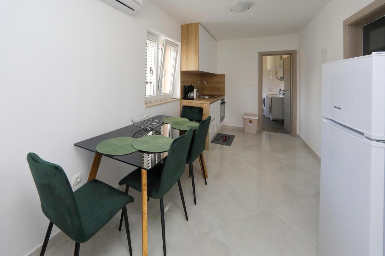 Alfonso Apartment Бибине Екстериор снимка